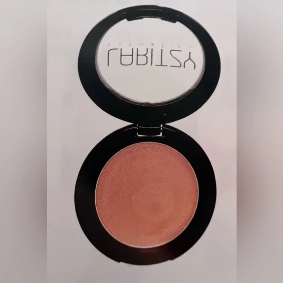 ⭐️HP!⭐️ NWT Laritzy cream hilighter in “Virtue”. Rose-gold with slight shimmer. - Picture 1 of 6